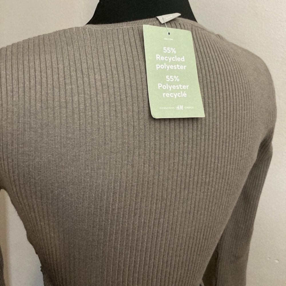 5-23 H&M Ribbed Sweater dress Belted Midi Medium NWT Bodycon - Picture 4 of 4